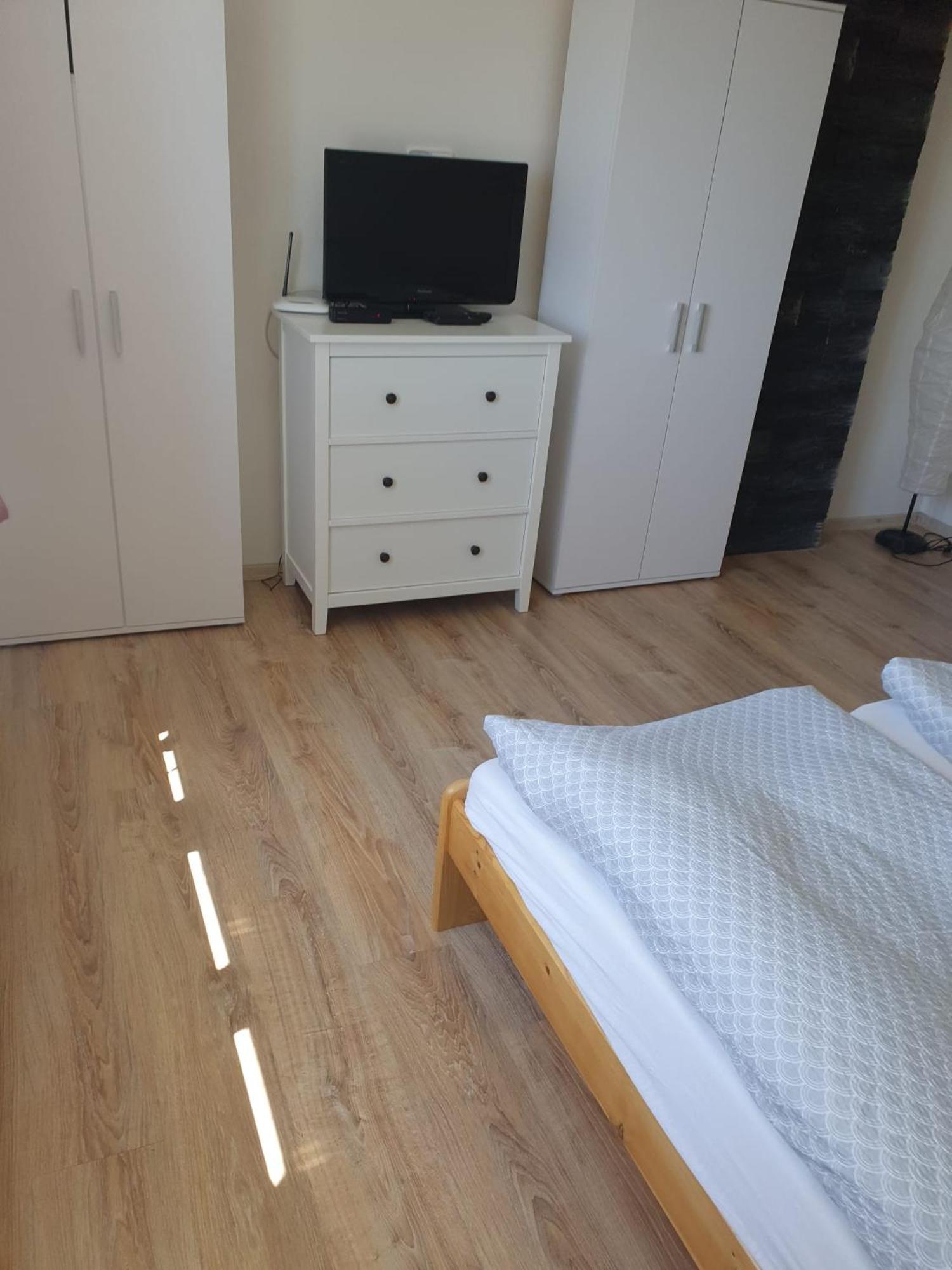 U-Aldy Apartment Velke Losiny Luaran gambar